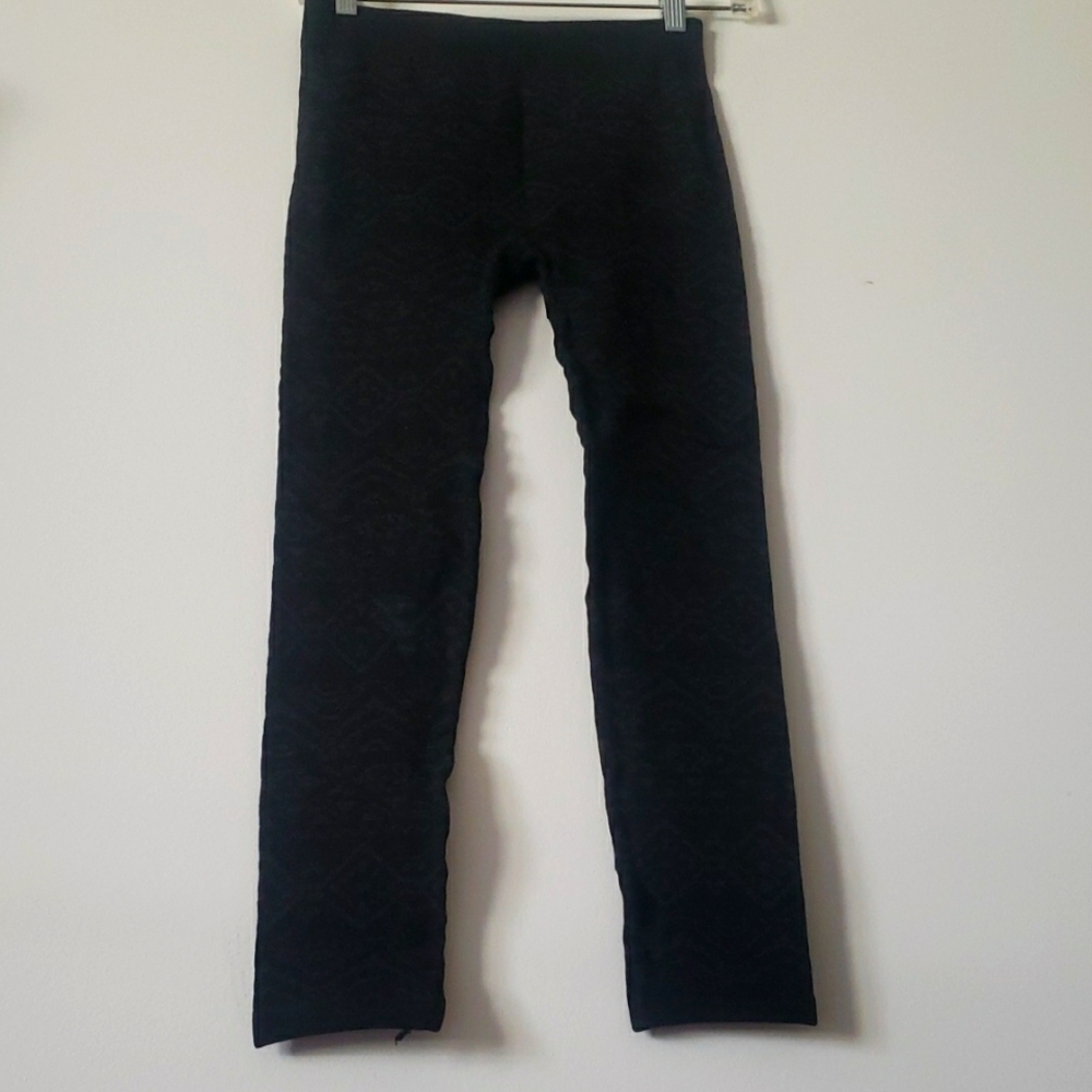 Fleece-Lined Patterned Black Leggings